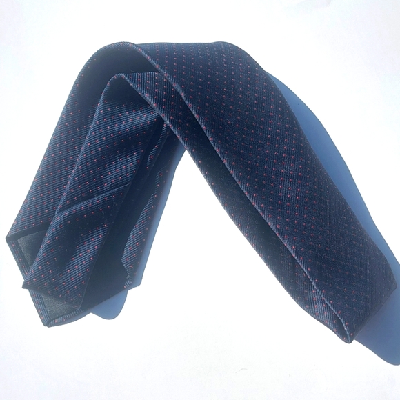Red Dotted Black but with slight dark blue undertones Tie Size (OS) - Picture 3 of 3